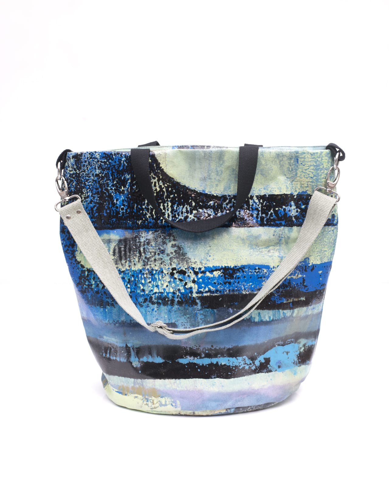 Shane Bradford, Urban Totem Barrier Bag, 2023