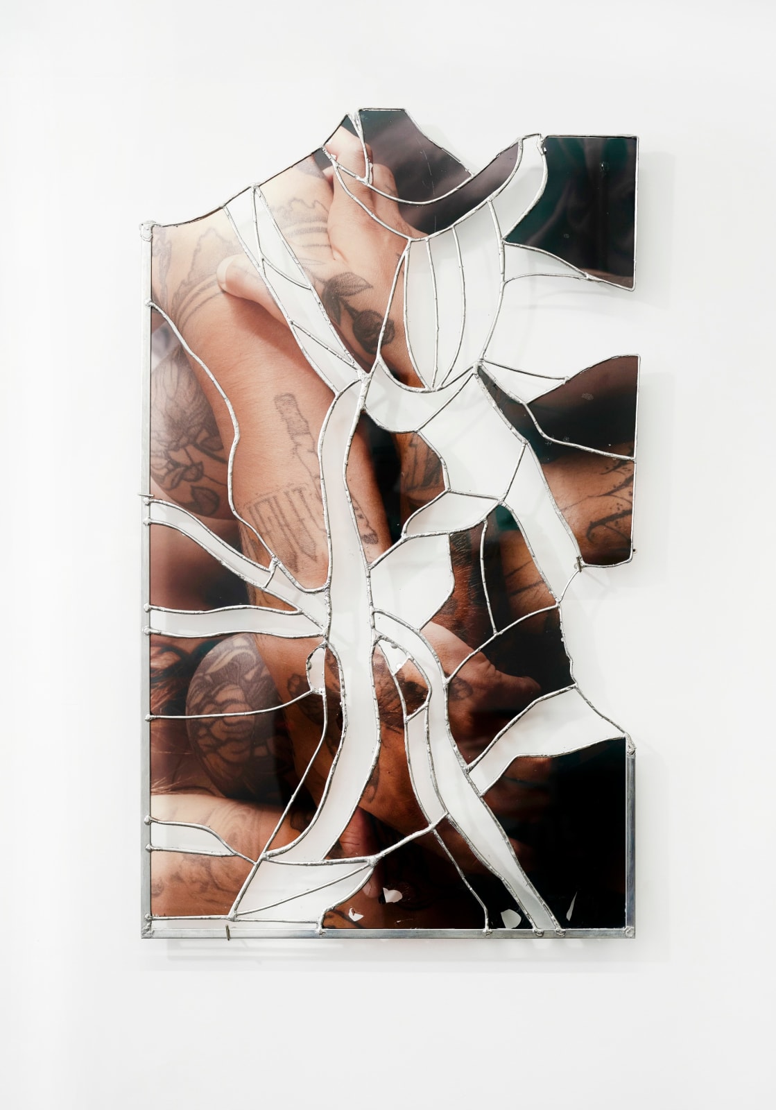 Ry Van Der Hout, held fragments, 2024