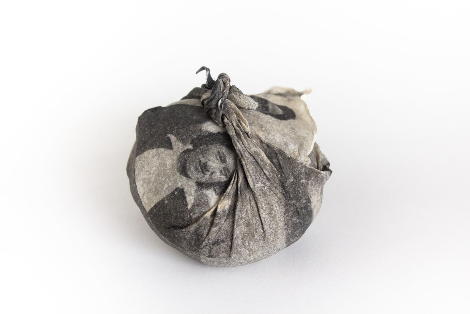 Emma Nishimura, Mary and Kay, Vernon 1945, 2016