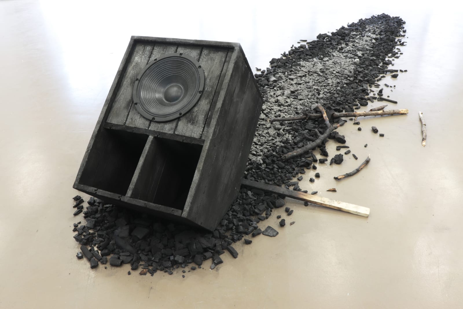 Robin Wen, Feu de camp, 2021