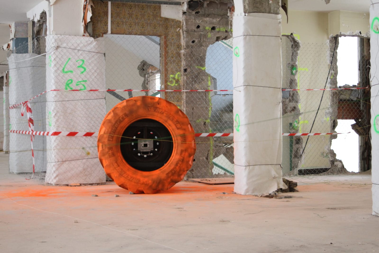 Anne-Valérie Gasc, Crash Box - Perrières - Macon , 2013