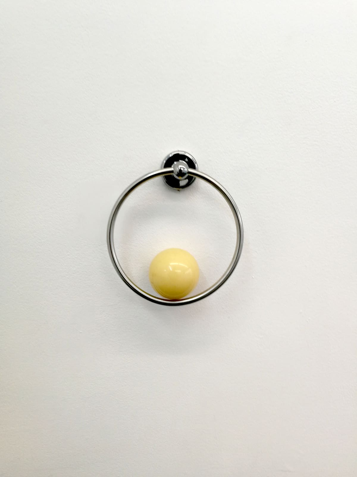 Laurence Vauthier, Bille touchée (Blanche), 2018
