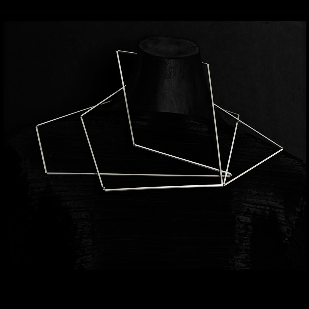architectural jewellery – articulation statement necklace - in recycled silver by architectural jewellery artist Ute Decker