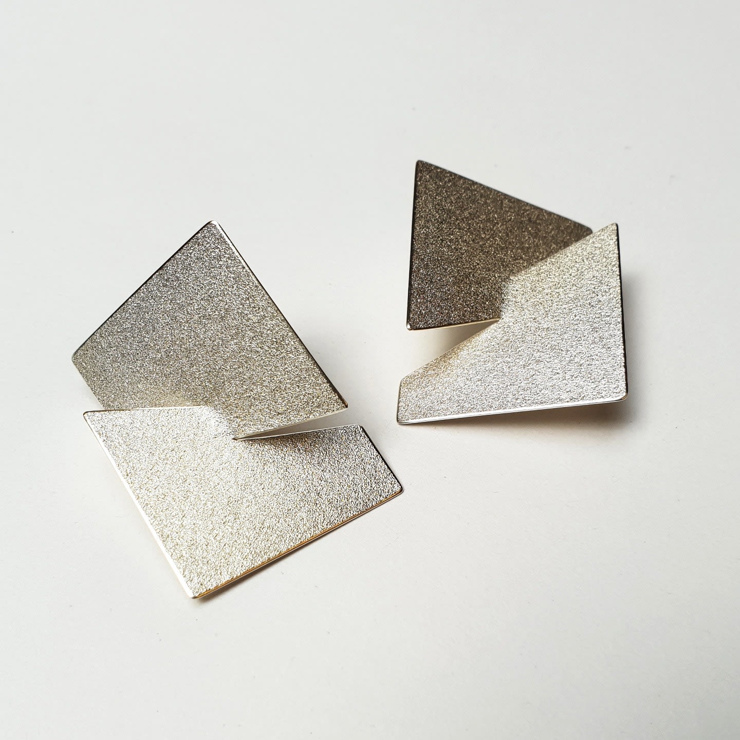 ointed infinity chaos - in 100% recycled silver by geometric jewellery artist Ute Decker