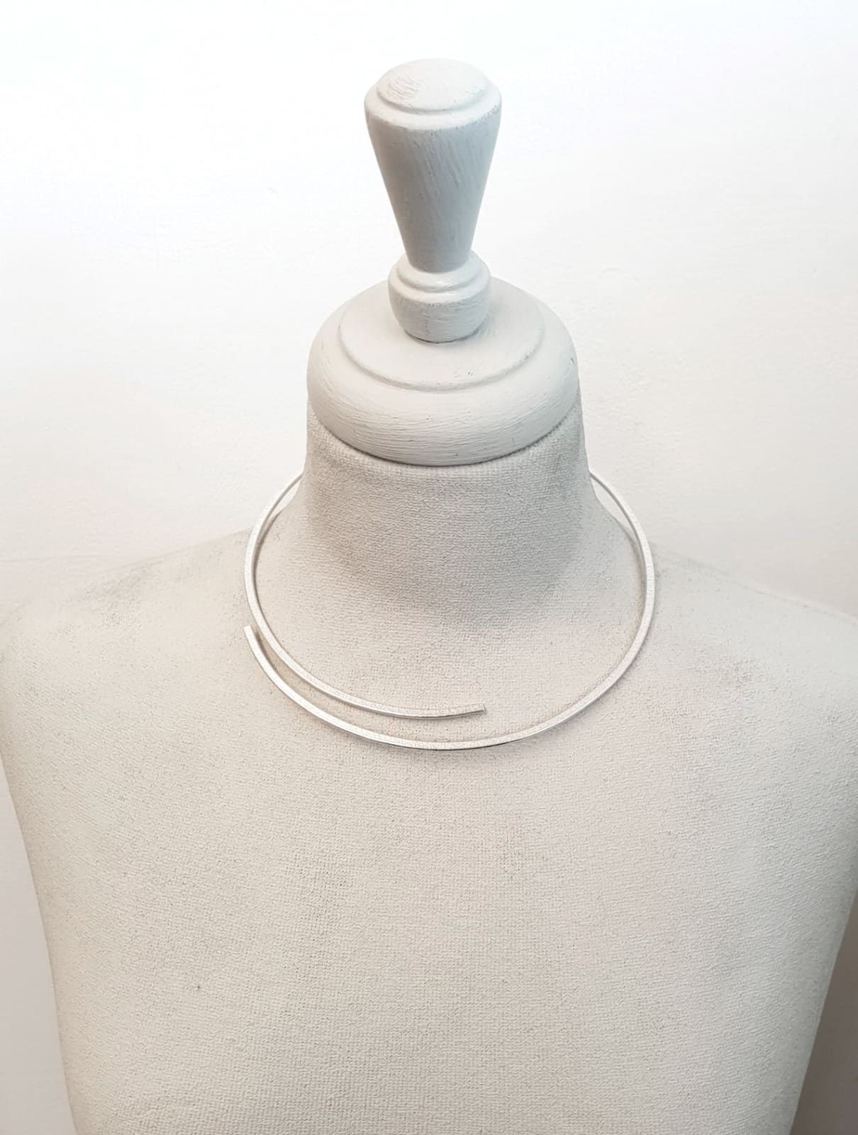 ute decker, untitled - minimalist flattened torque, 2023