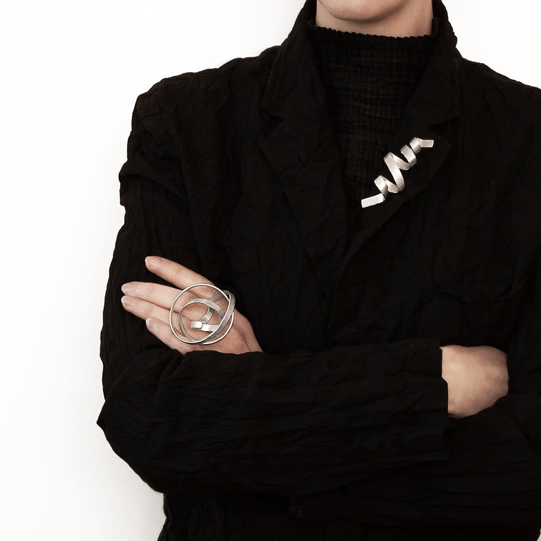 sculptural brooch – small calligraphy - in Fairtrade Silver - sculptural jewelry by artist Ute Decker