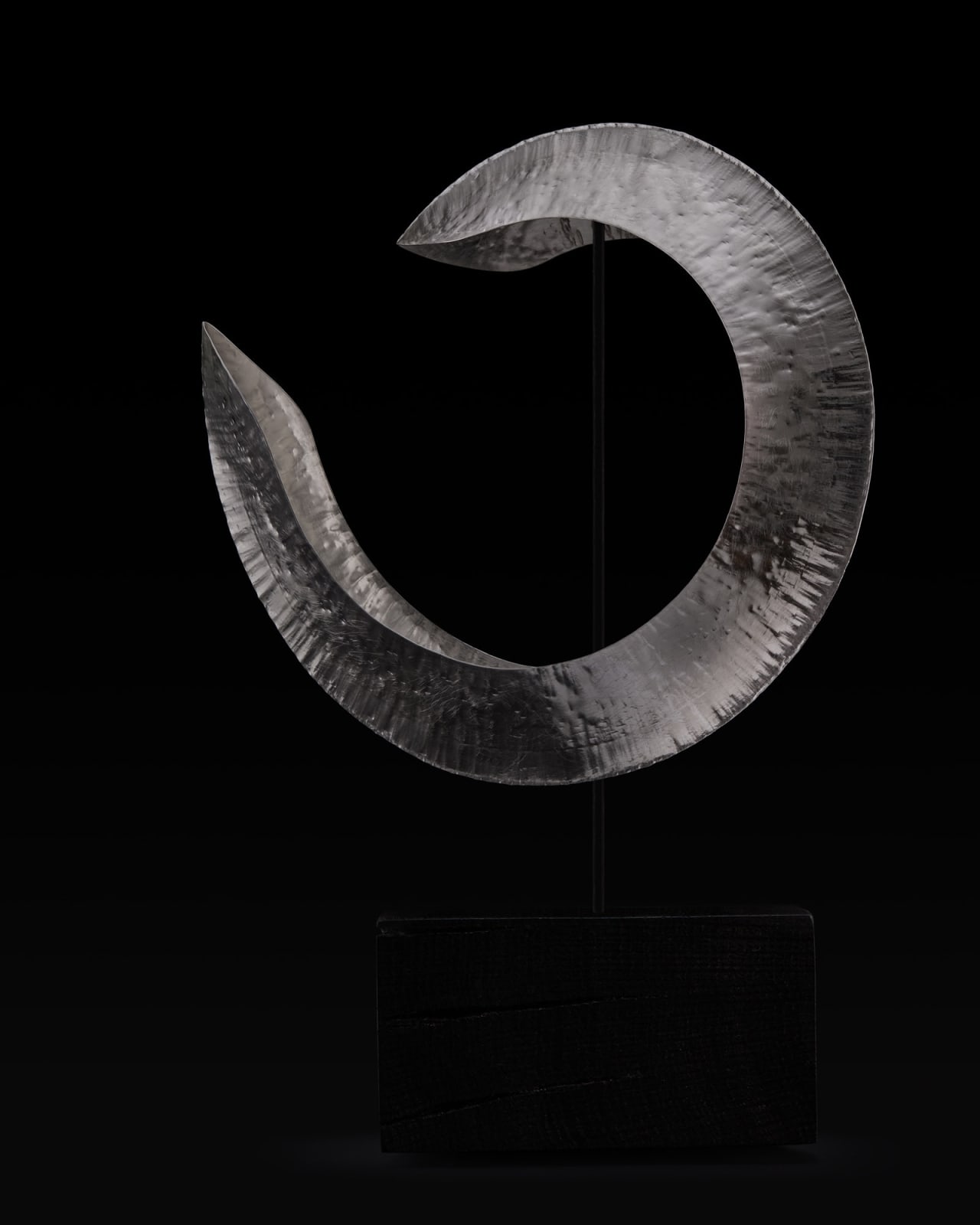 ute decker, Unfolding Stillness - medium, 2025