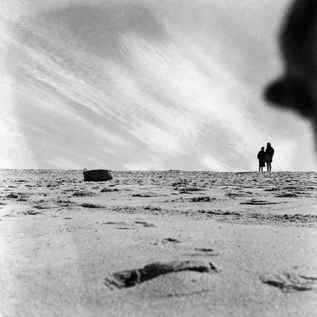 Fernando Lemos, A sós - Moledo - Areia e vertigem, 1949 / 52