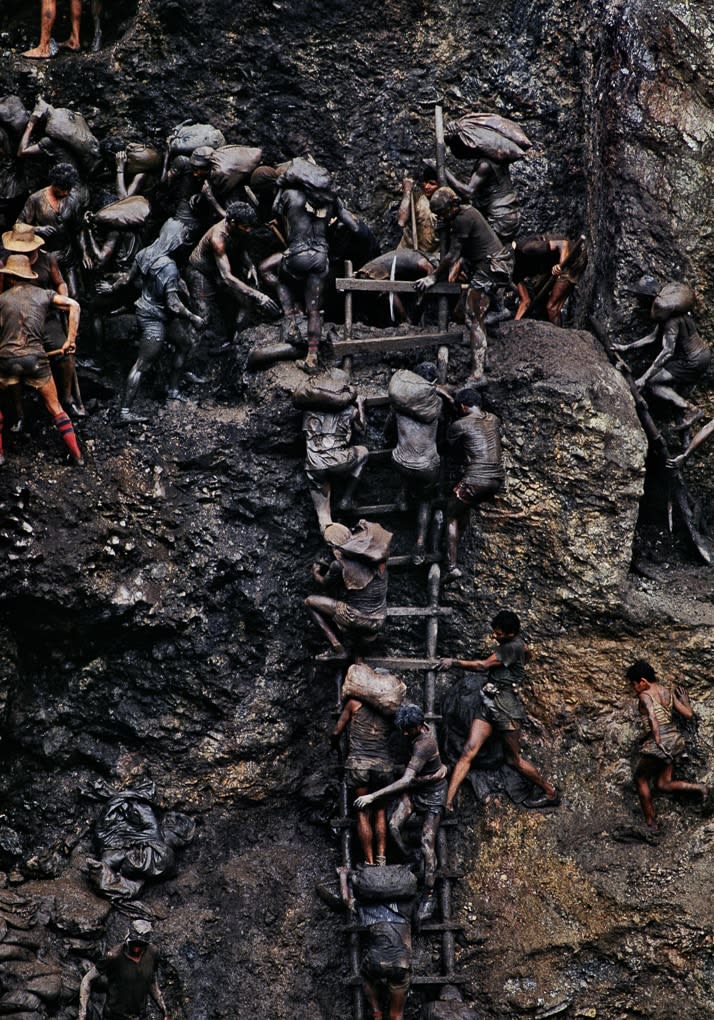 Juca Martins, Garimpo de ouro, Serra Pelada, Pará / Gold Mining at Serra Pelada, Pará, 1986