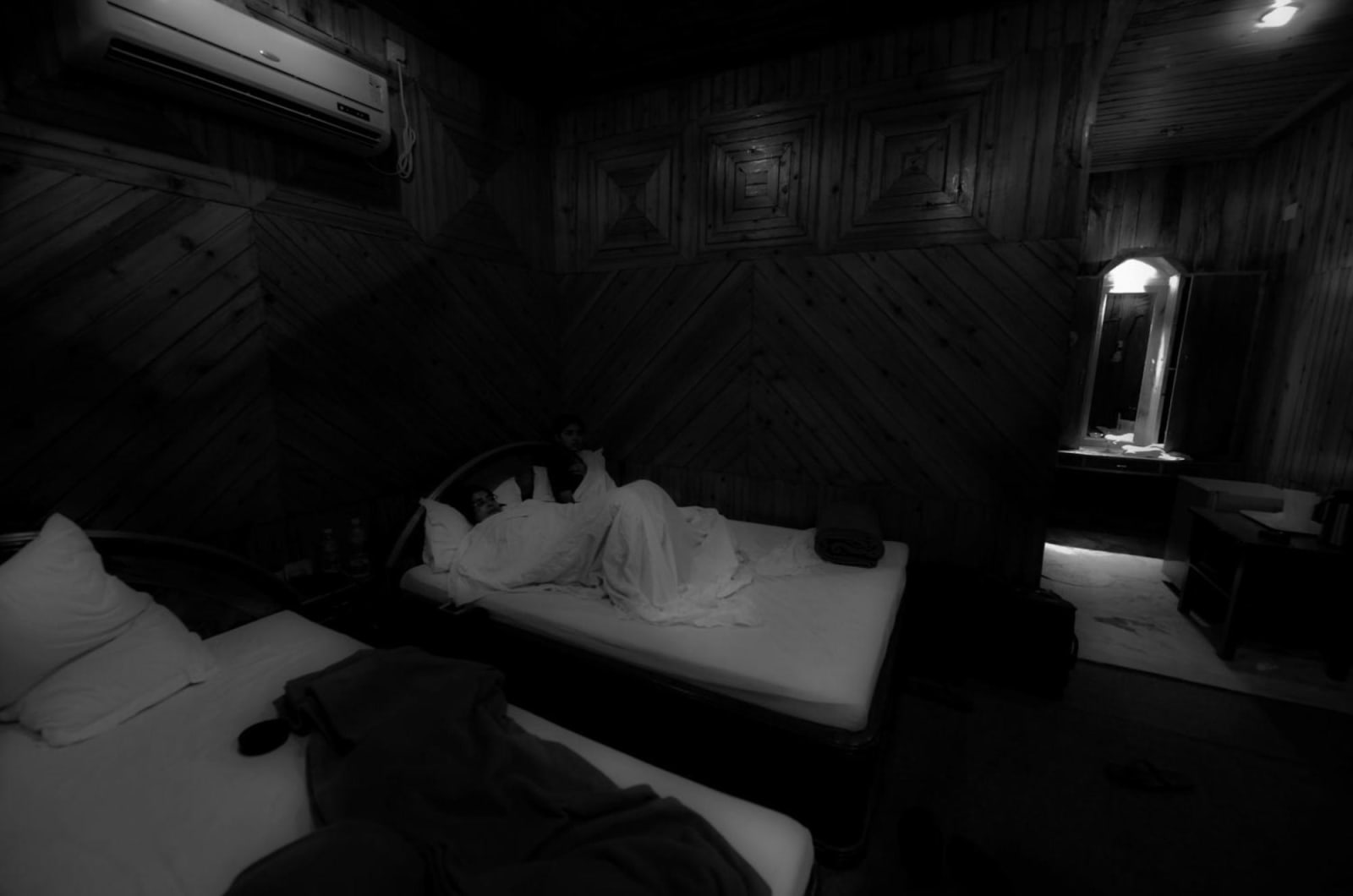 Rameshwar Broota, Two strata one sphere