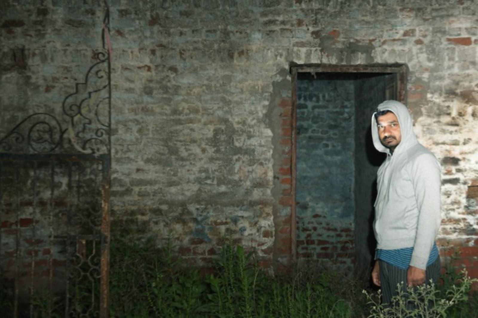 Charan Singh, Untitled # 10, New Delhi, India Not at Home: Liminal Narratives Series