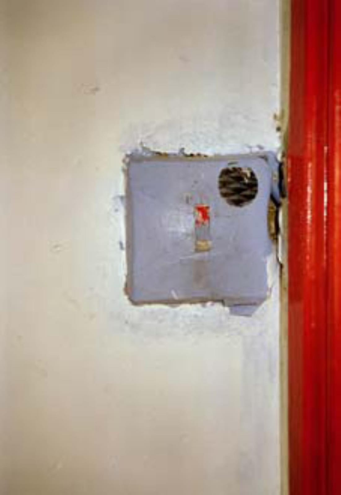 Anna Fox, Untitled (from the 41 Hewit:Road Series)