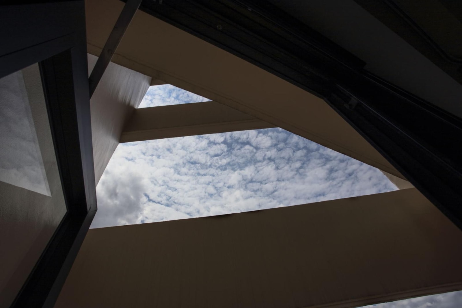 Rameshwar Broota, Two strata one sphere