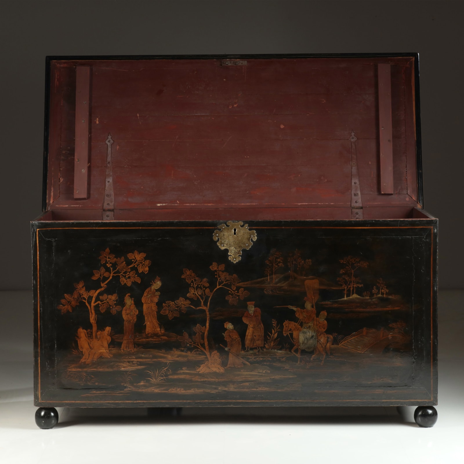 Japanned Chest , XVIII Century (SOLD)