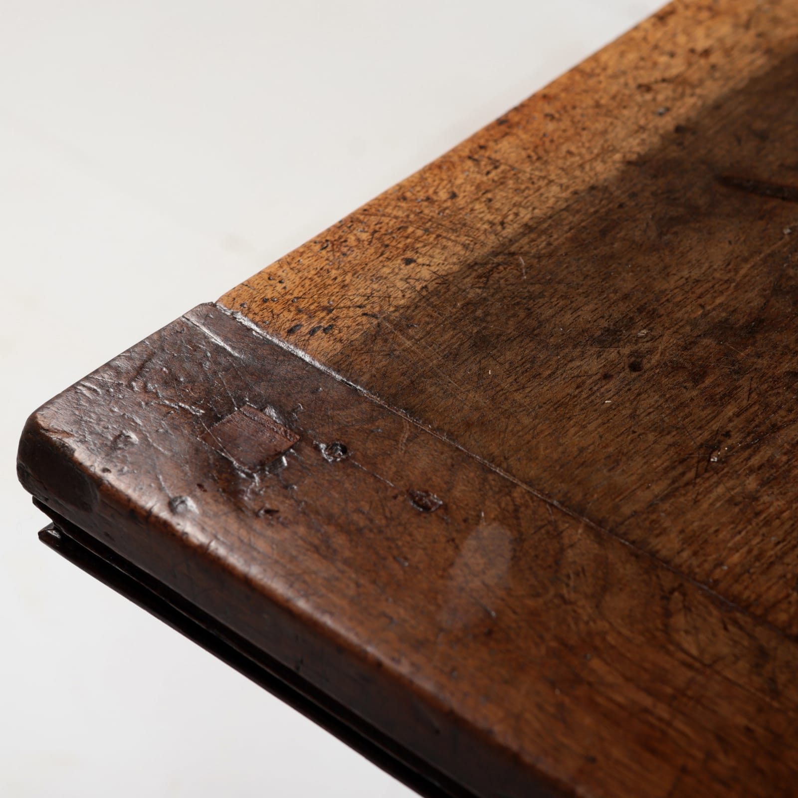 A BAROQUE SPANISH TABLE , XVIITH CENTURY (SOLD)