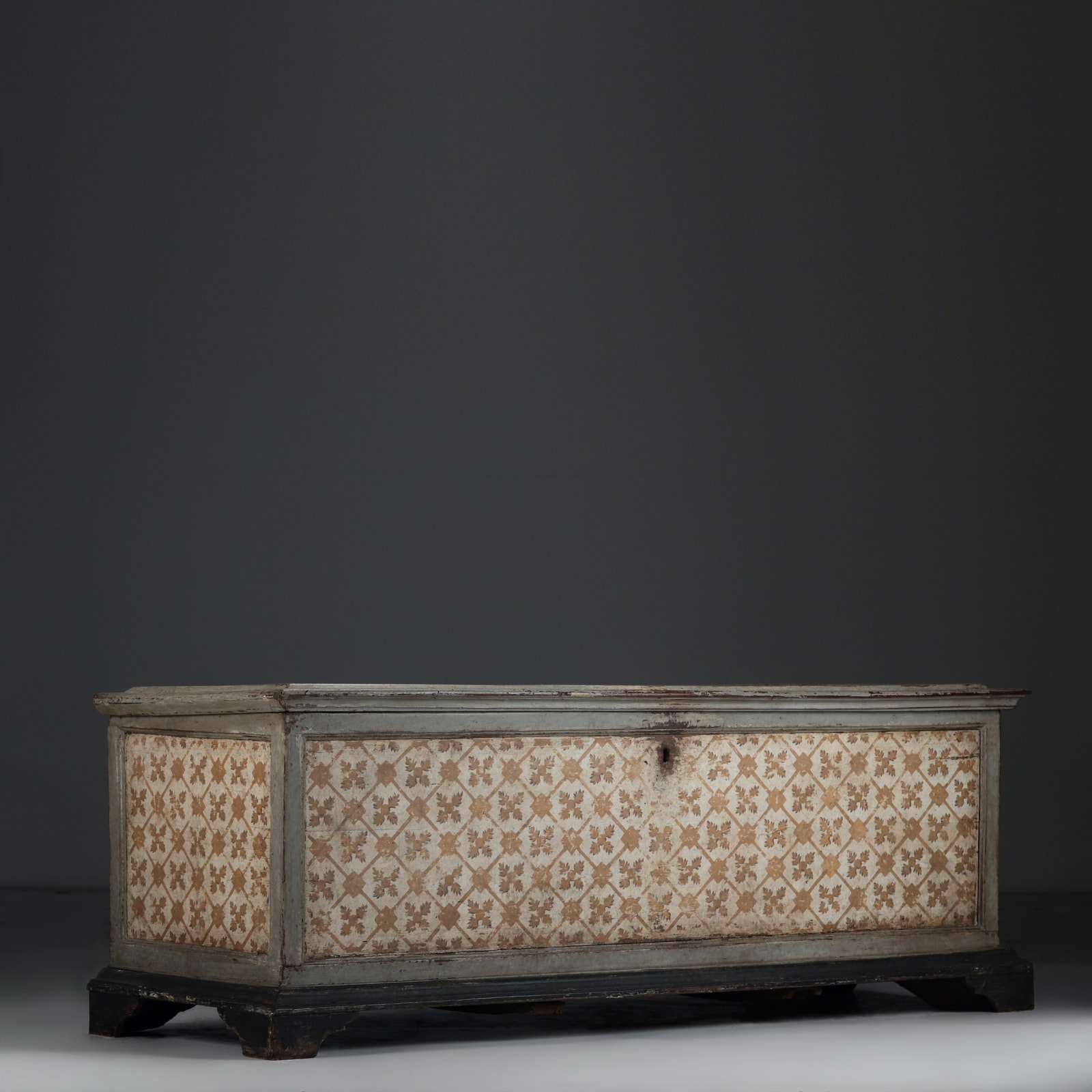 CASSONE , XVIII CENTURY (SOLD)