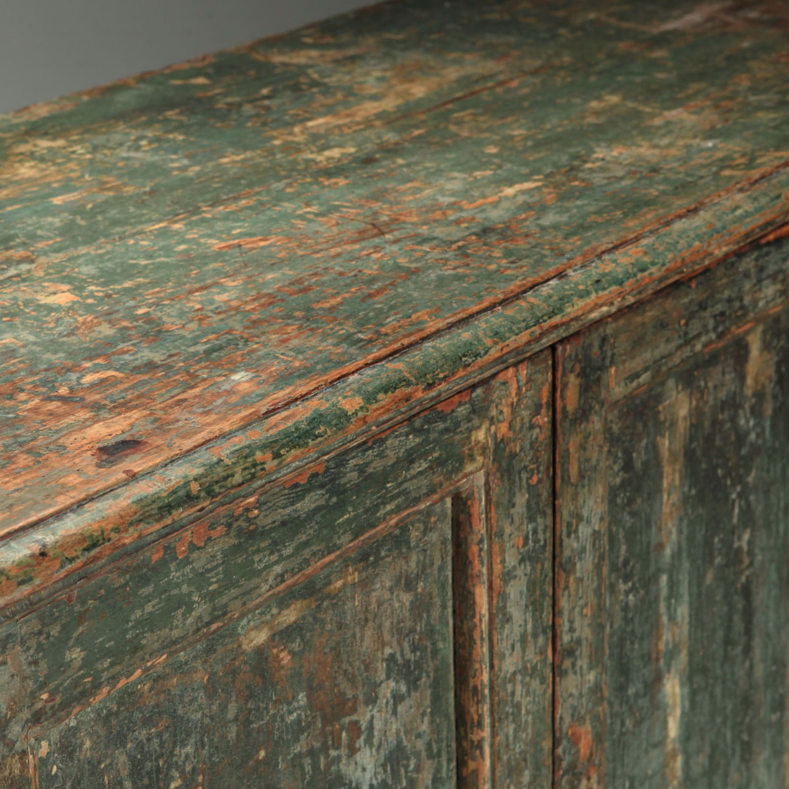 PAINTED ITALIAN BUFFET , XVIII Century