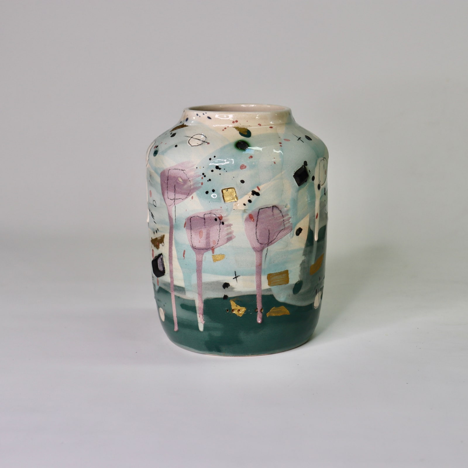 Dawn Hajittofi, DH 598, 2025