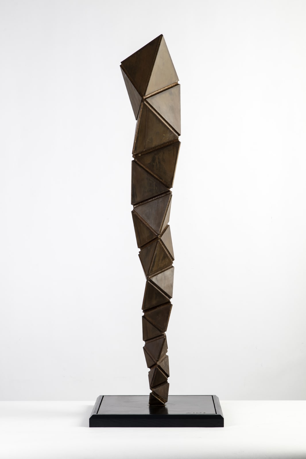Conrad Shawcross, Paradigm Slender 2 (Solid), 2017
