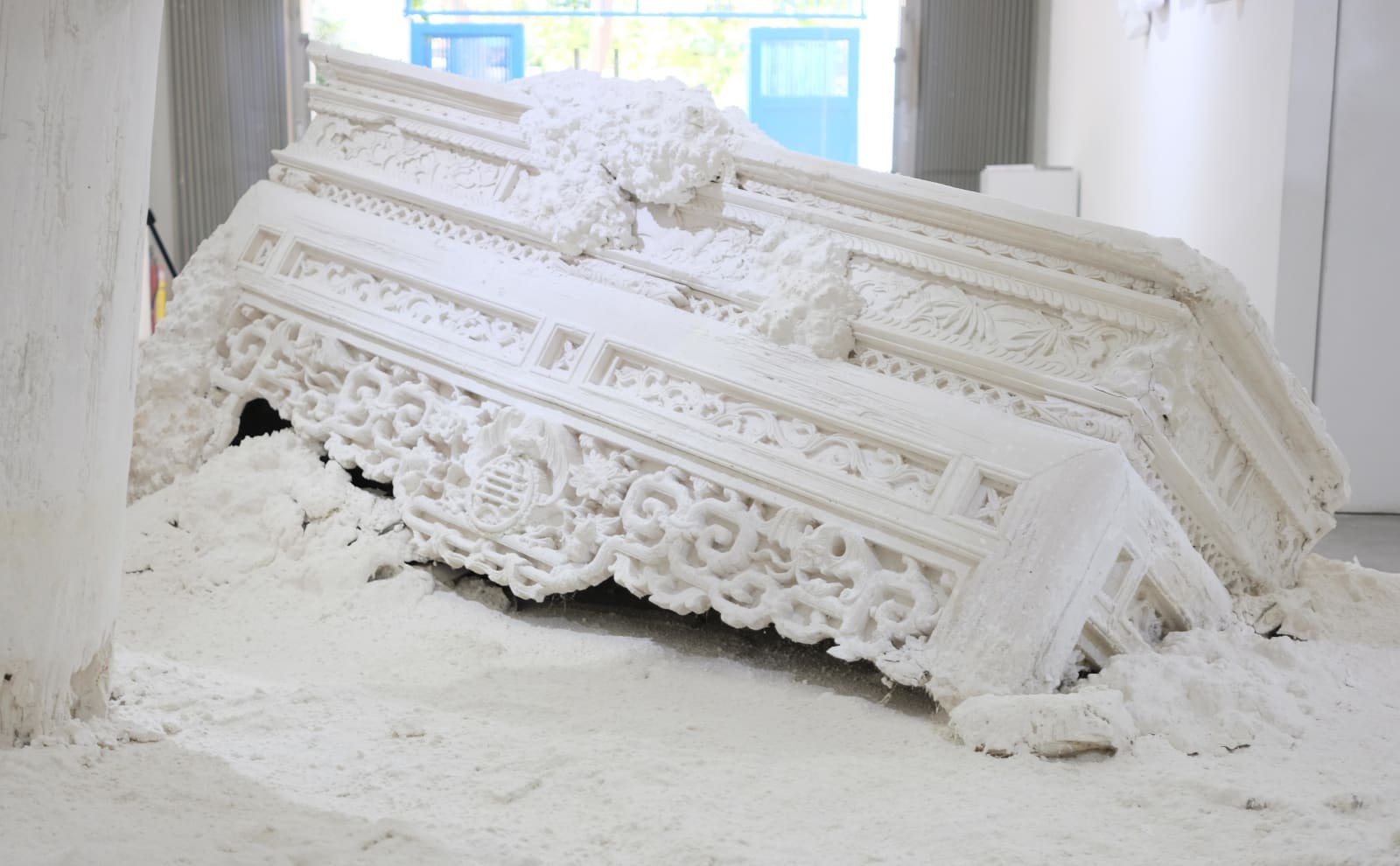 Le Giang, Hương án / Altar Table, 2017