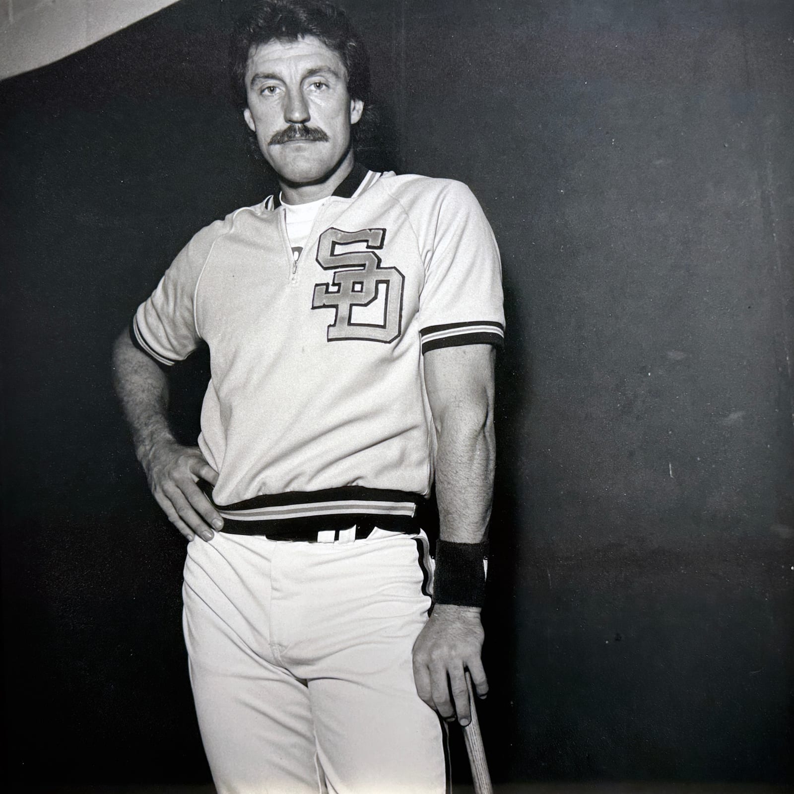 Marvin Rhodes, Champ Summers