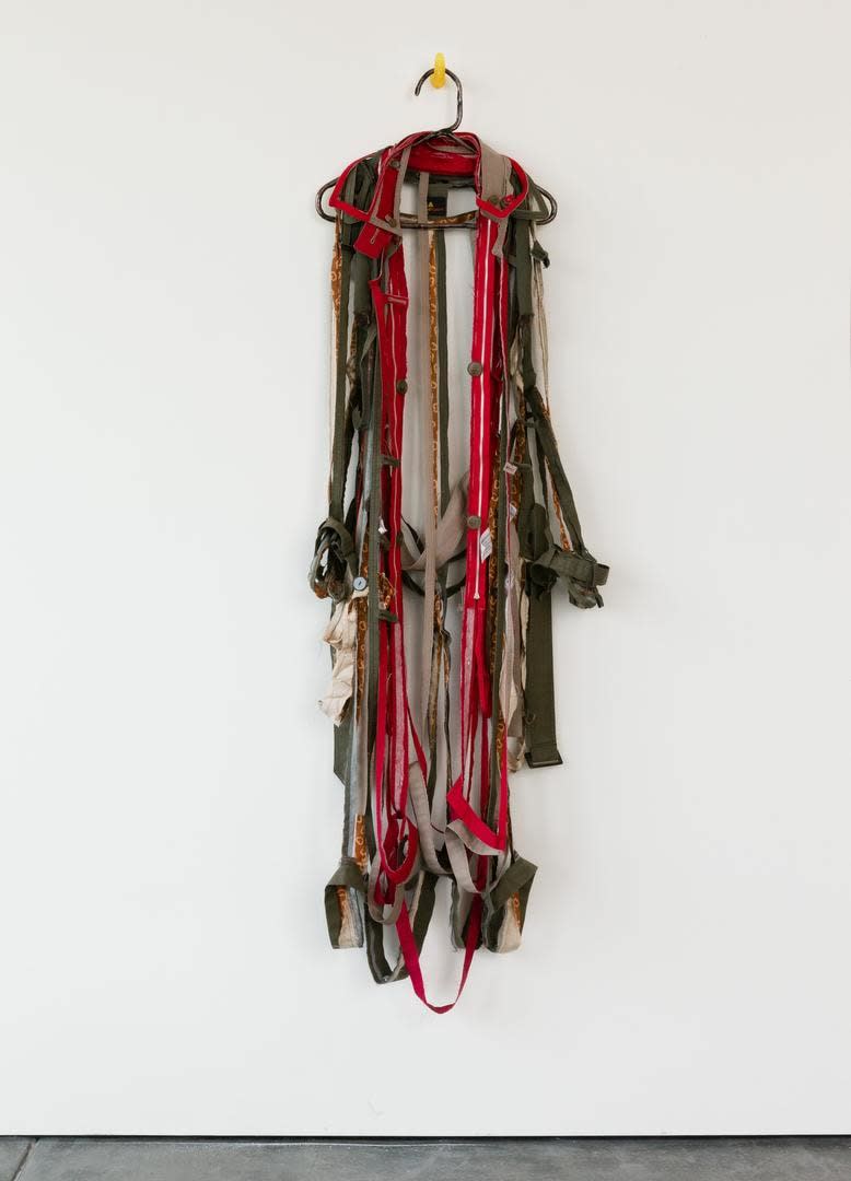 Anna Sew Hoy, olive vert/rouge red, 2013