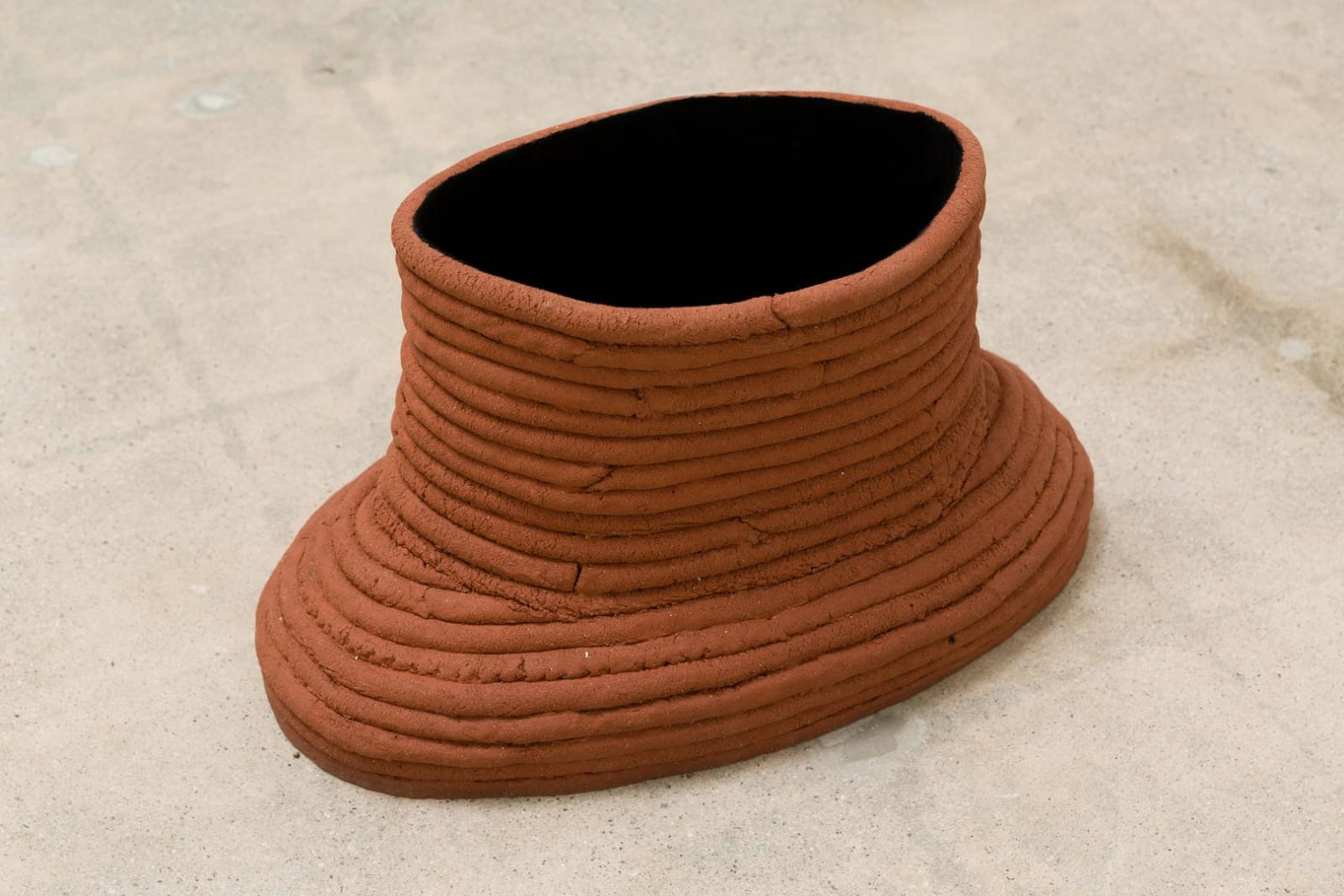 Anna Sew Hoy, Empty Hat, 2015