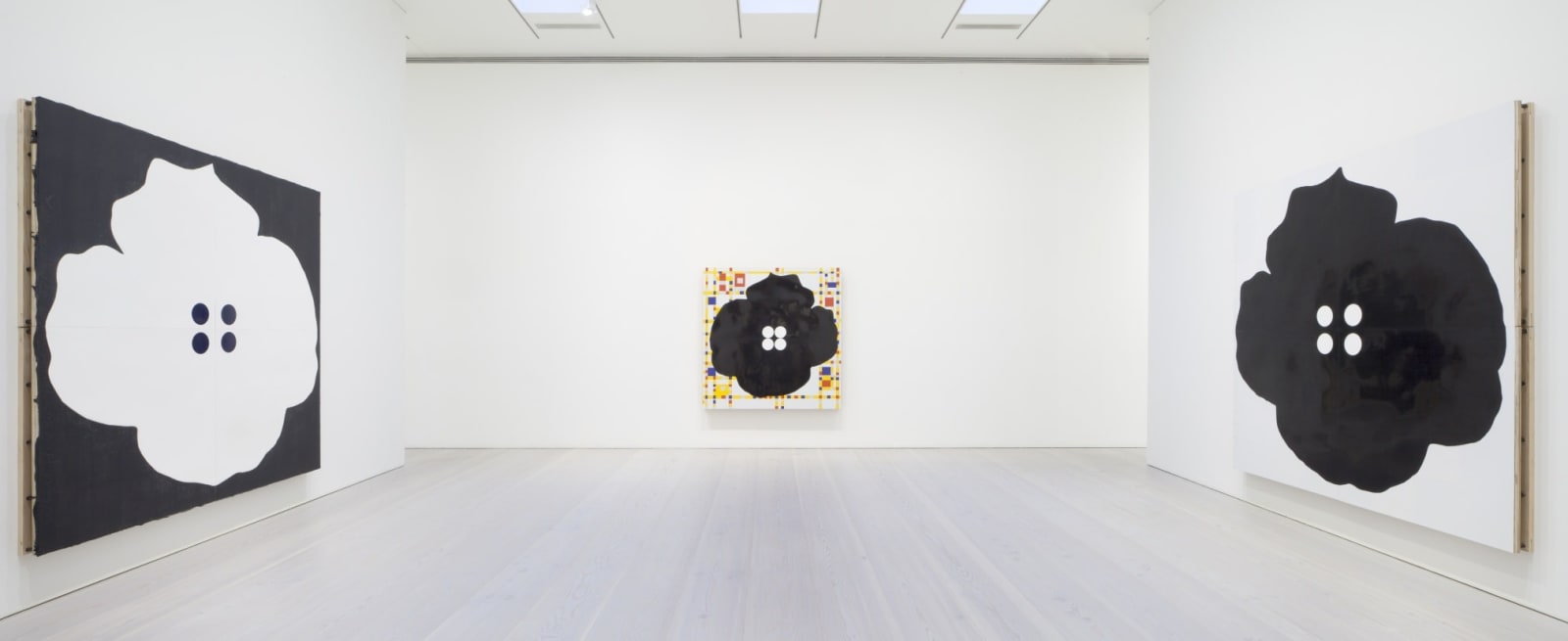 Donald Sultan, White Flower Button March 28, 2014, 2014