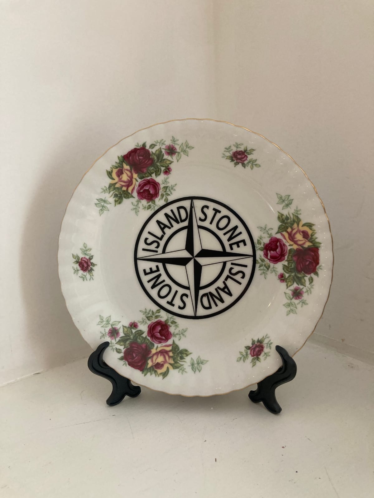 Haus of Lucy, Stone Island