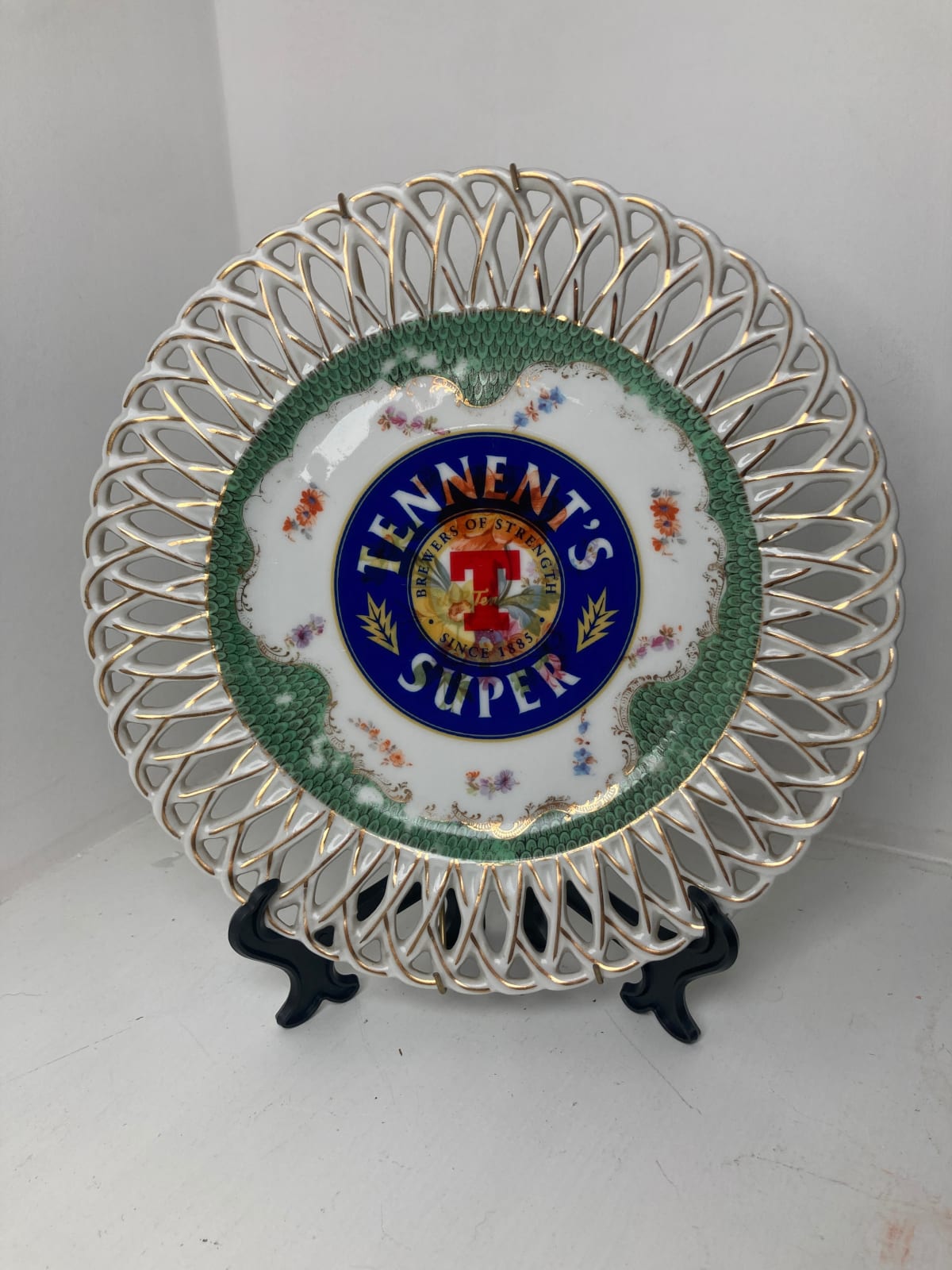 Haus of Lucy, Tennents Super