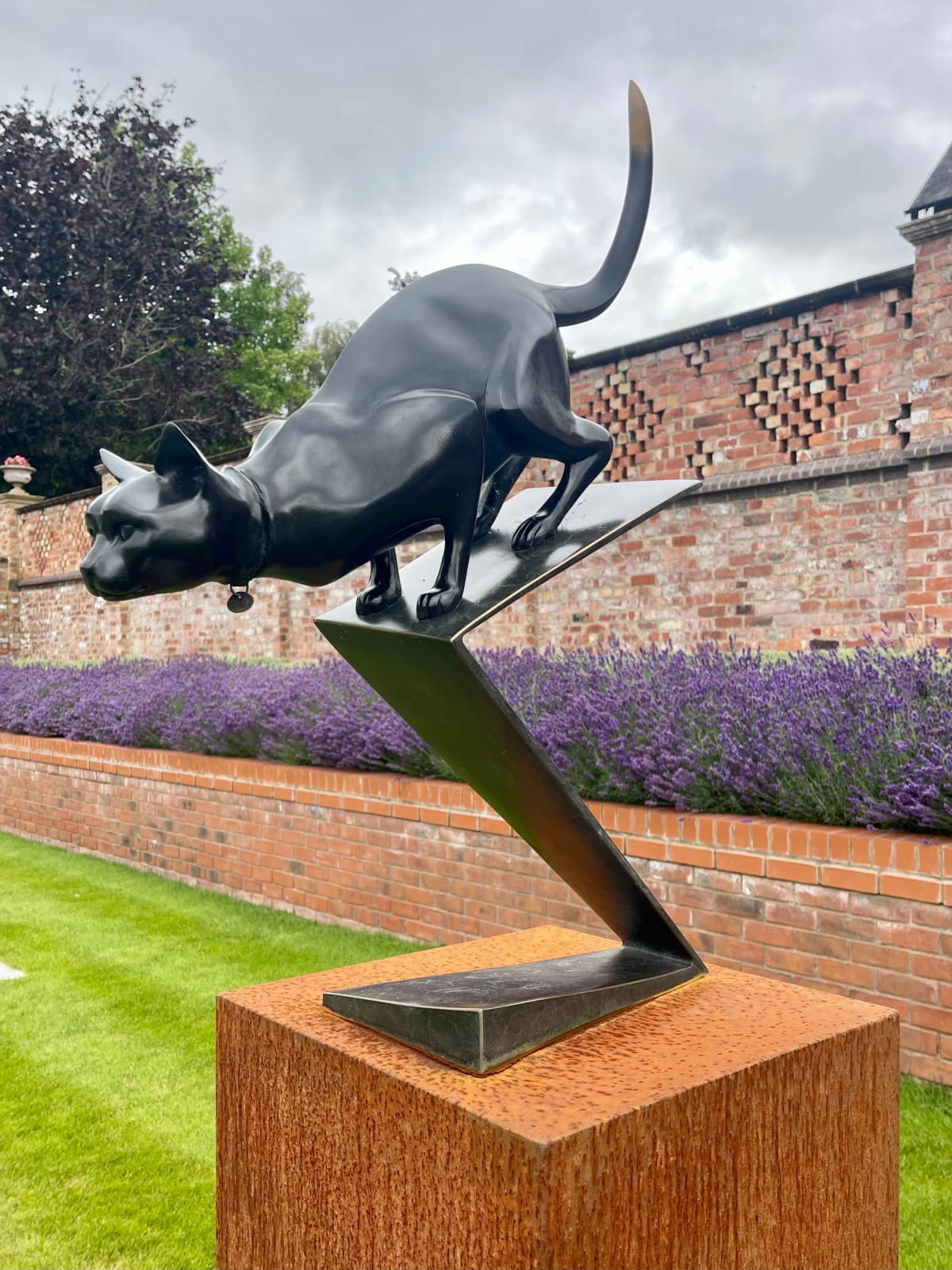 Matt Duke, Poised: Life Size Cat