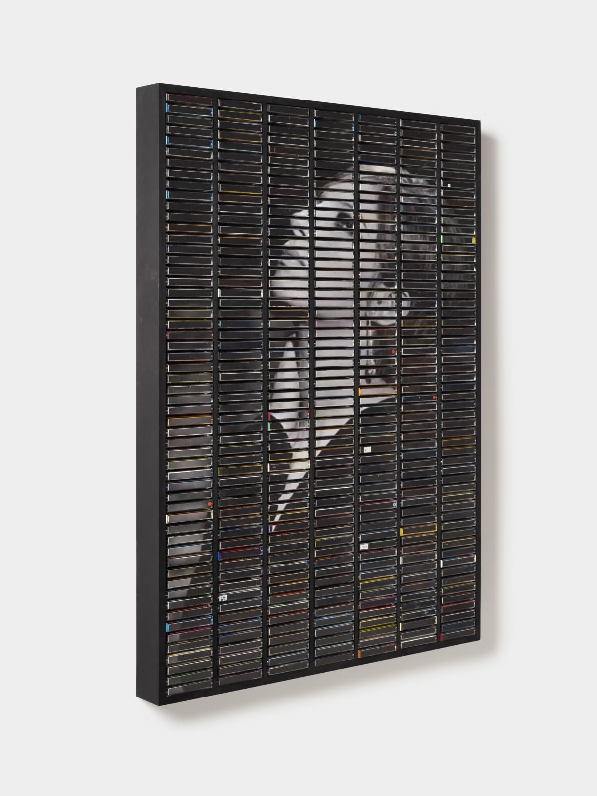 Gregor Hildebrandt, Barbra Streisand Kasten, 2025