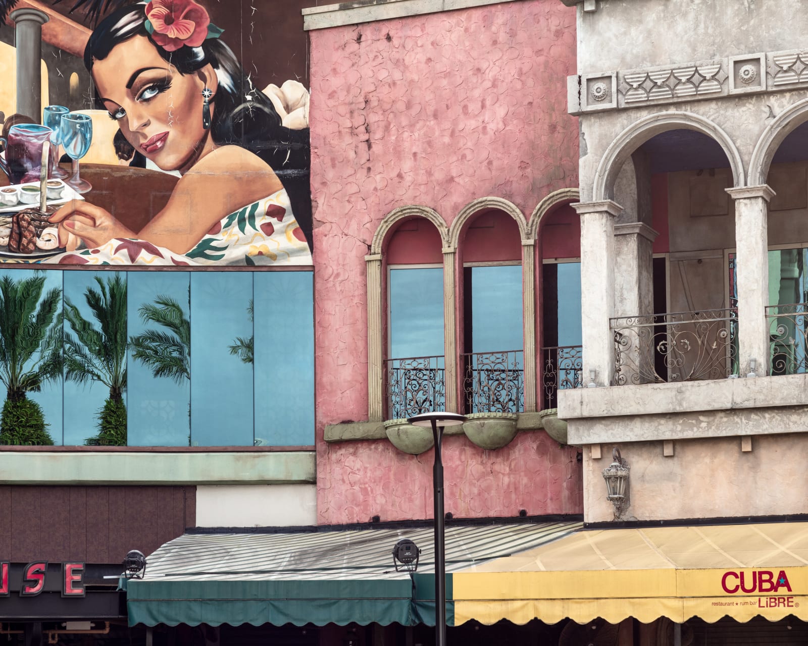Anastasia Samoylova, Pointe Mall, Orlando (from the Floridas series), 2020