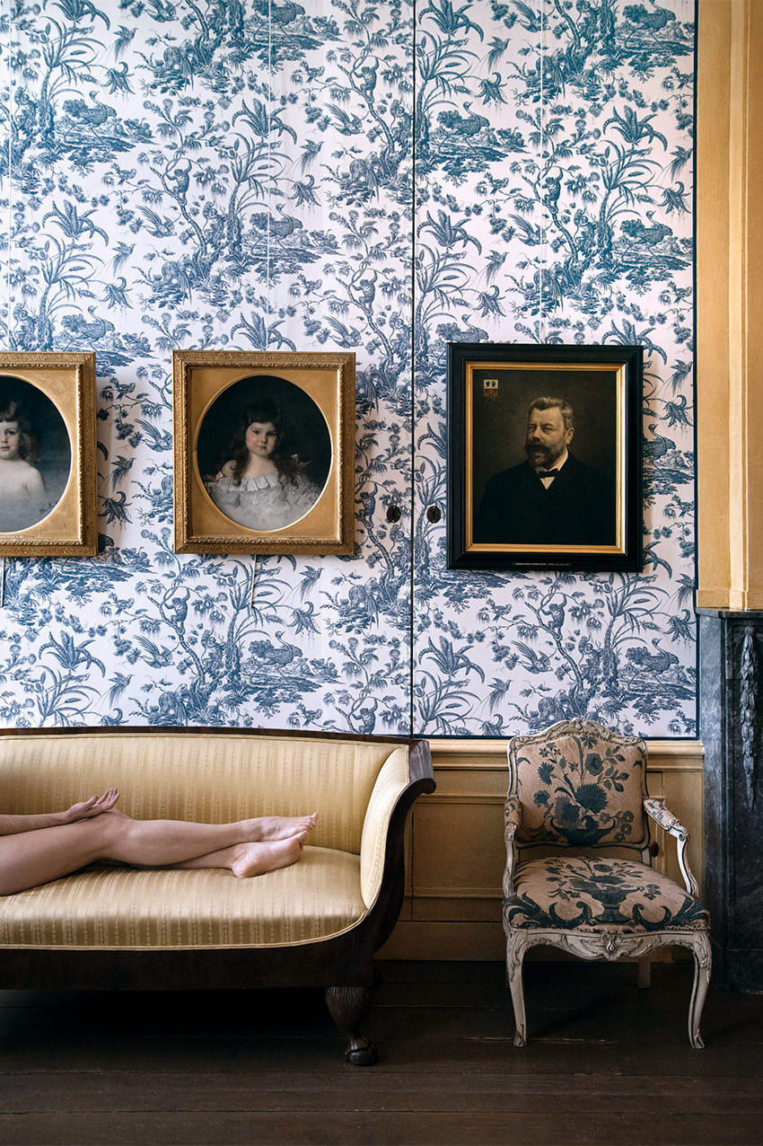 Julien Spiewak, Biedermeier sofa (19th century), portrait of Louis Marguerite van Loon by Thérèse Schwartze (1894), Juliette, Louis XV armchair (1750). Museum Van Loon (Netherlands), 2018