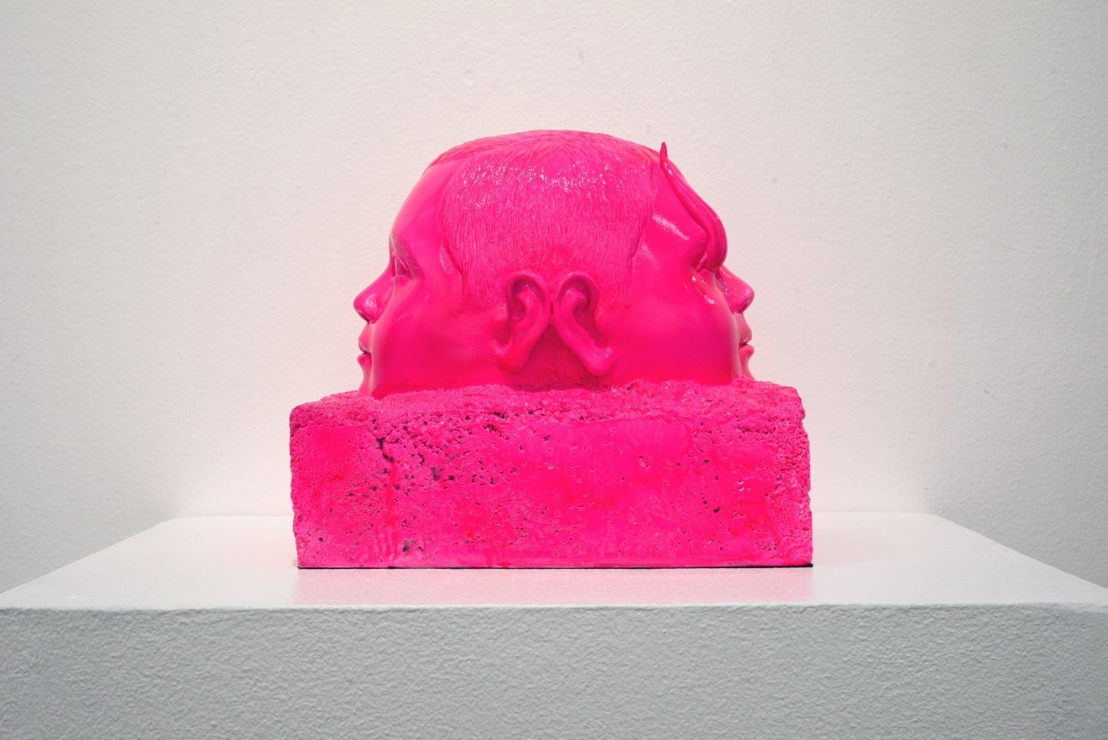 Lynyrd Paras, NAKADILAT SA DILIM (Pink), 2025