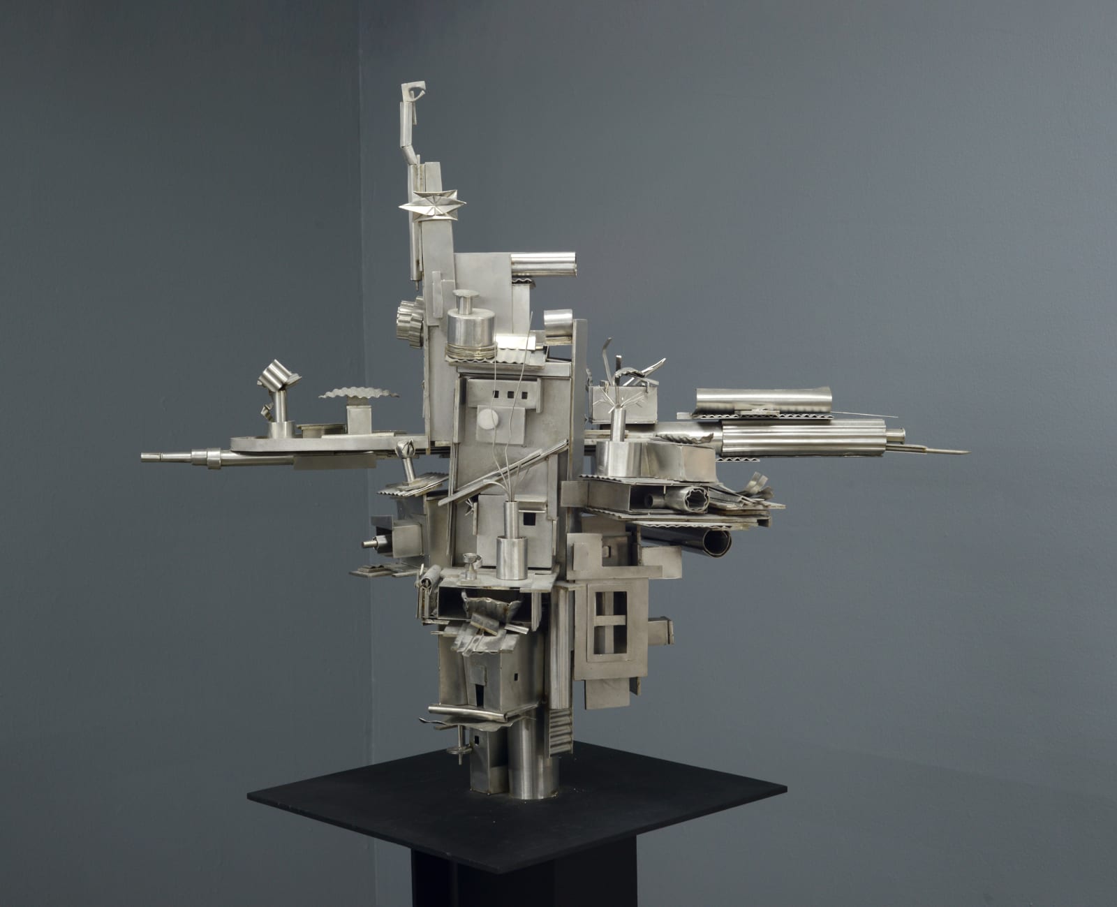 Alfredo and Isabel Aquilizan, Dwelling (01), 2023