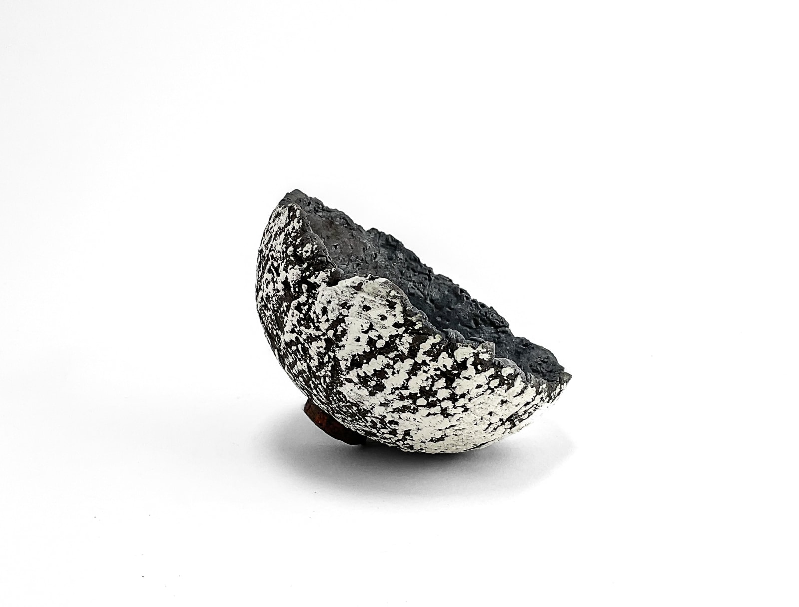 Paula Downing, Black/ White 'Gem' Dish 1 (Black Foot)