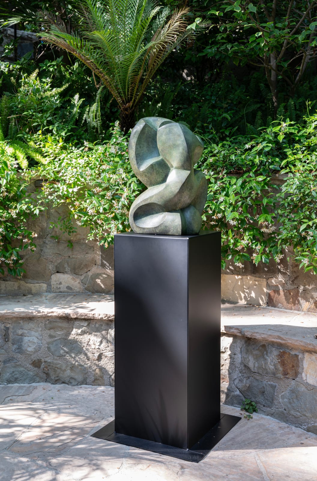 Michael Wilding, The Offering, 2023