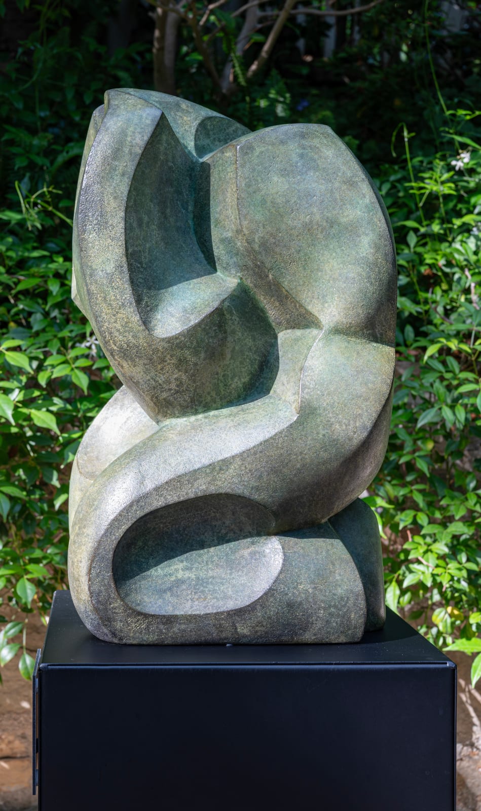 Michael Wilding, The Offering, 2023