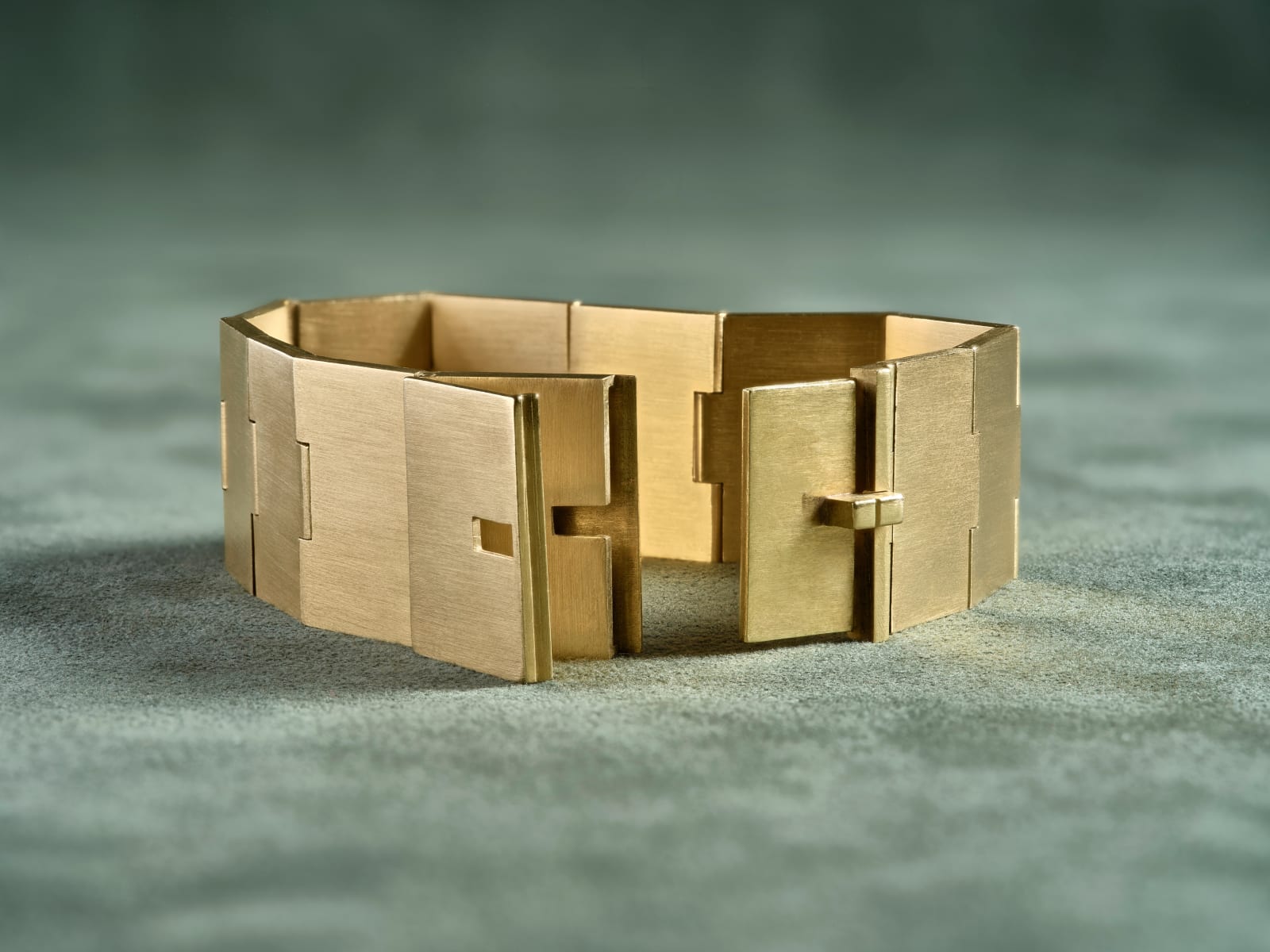 Wiwen Nilsson, Bracelet