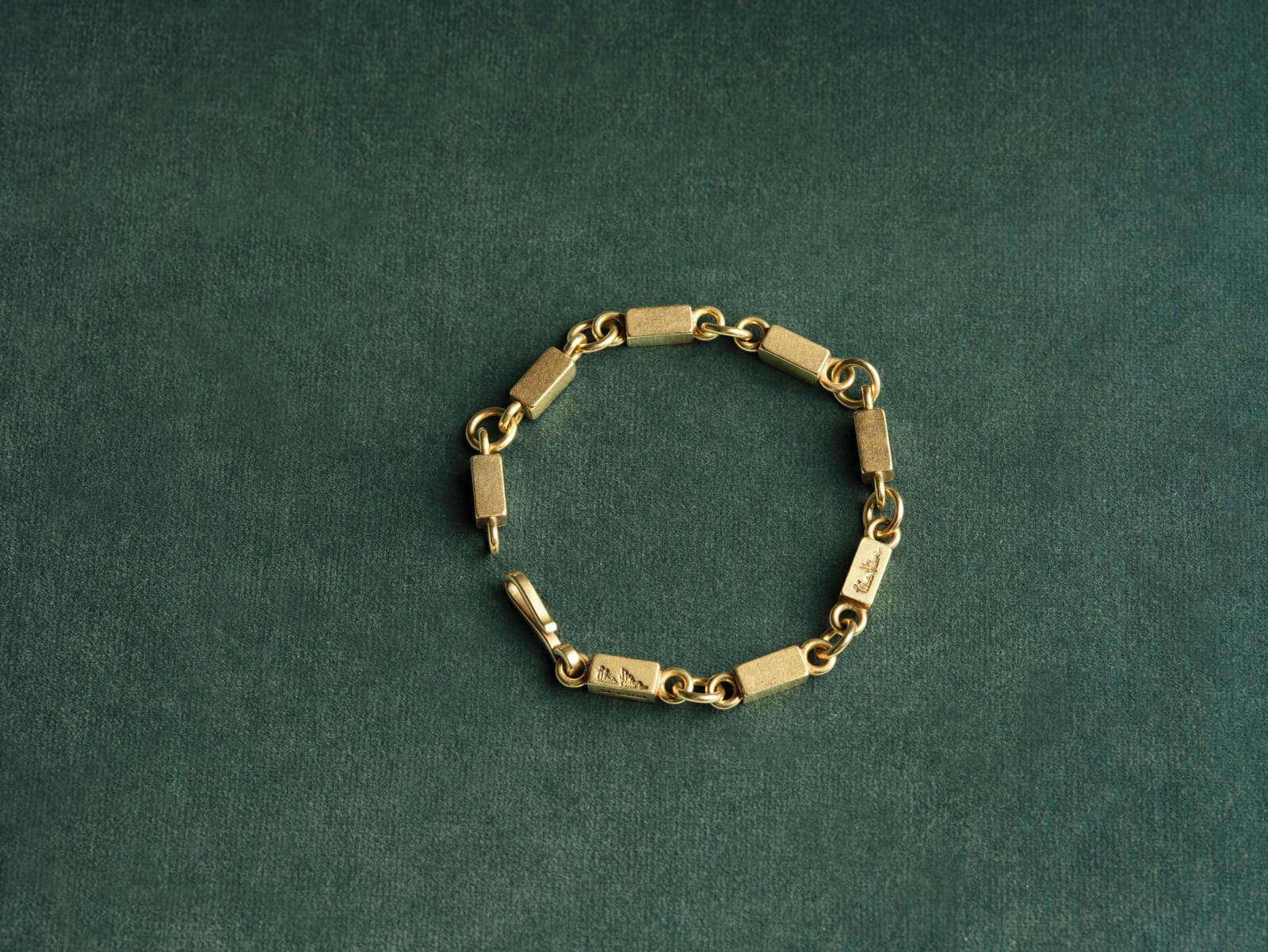 Wiwen Nilsson, Bracelet