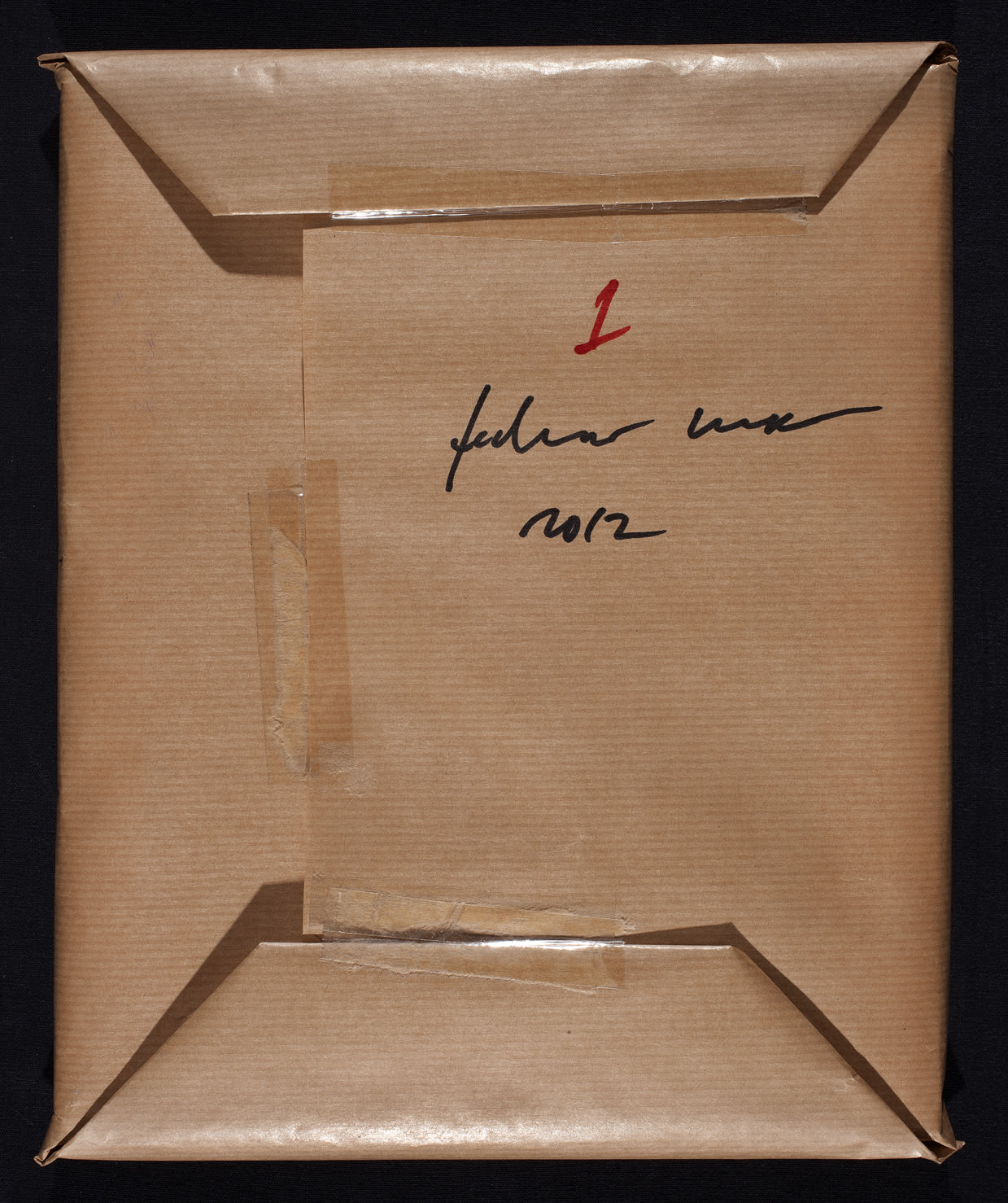 Federico Luger, In the round white cube - wrapped up painting 1, 2012