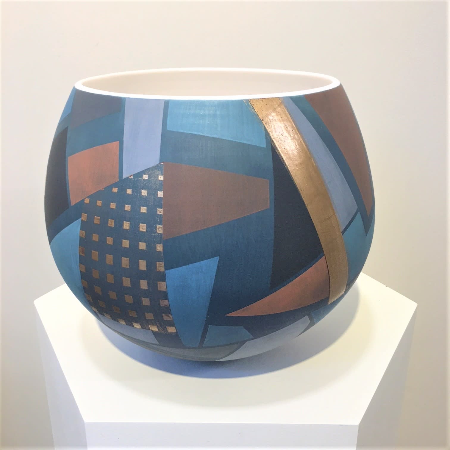 Tony Laverick, ABSTRACT BOWL, WHITE PORCELAIN