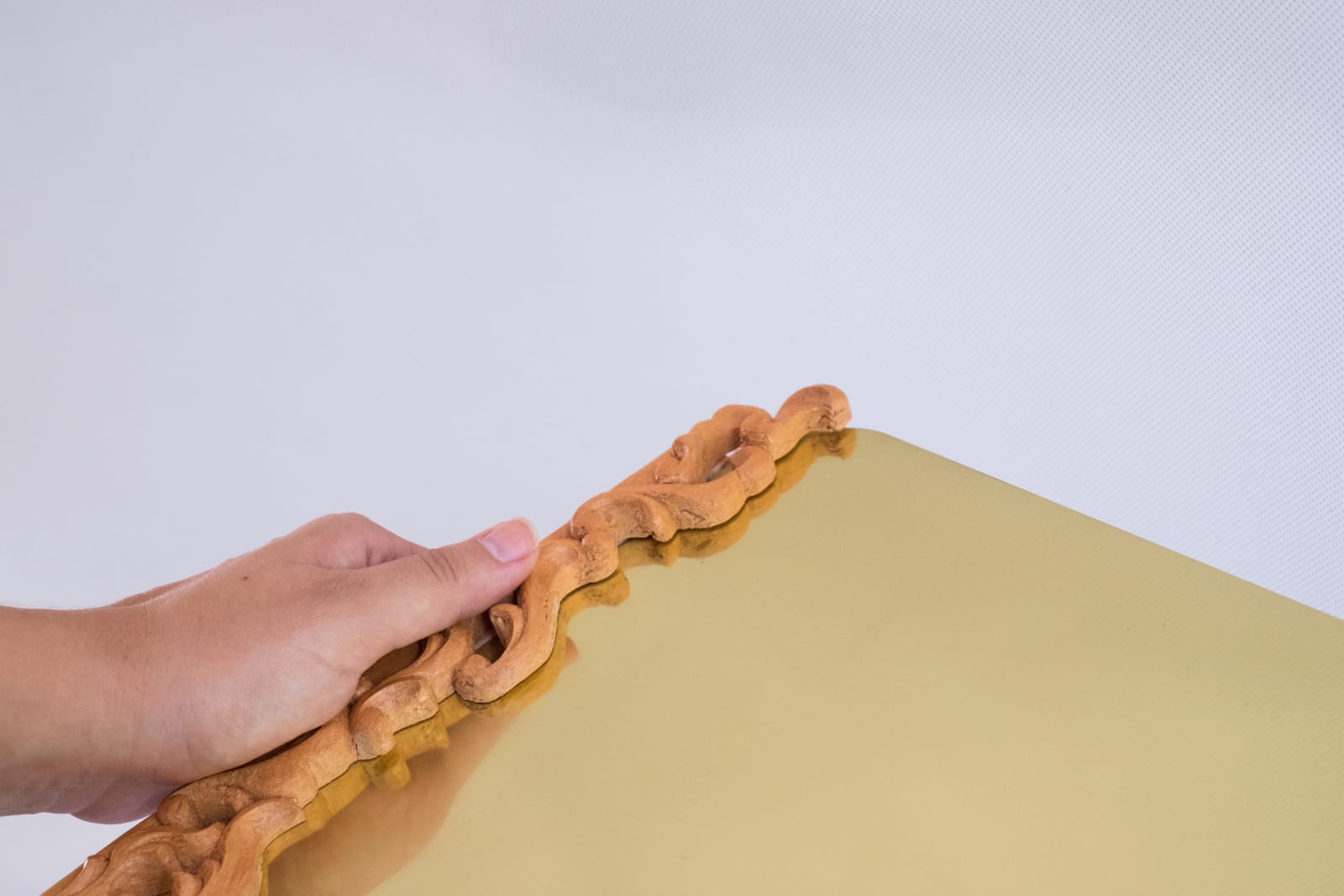 Maria Fernanda Paes de Barros, Rococó tray, 2019