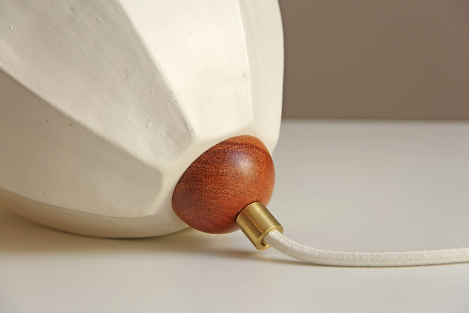 Maria Fernanda Paes de Barros, Ni table lamp, 2017
