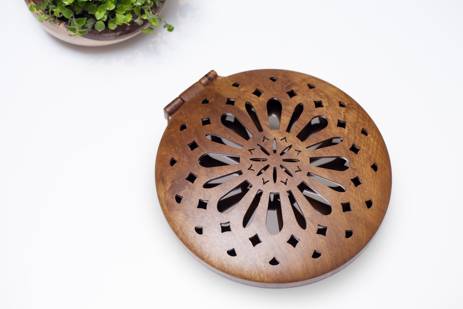 Maria Fernanda Paes de Barros, Reliquary Mirror, 2018