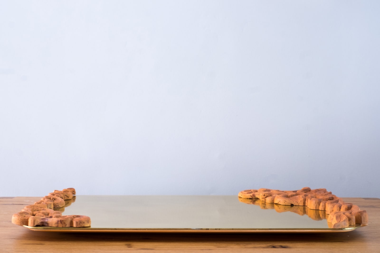 Maria Fernanda Paes de Barros, Rococó tray, 2019