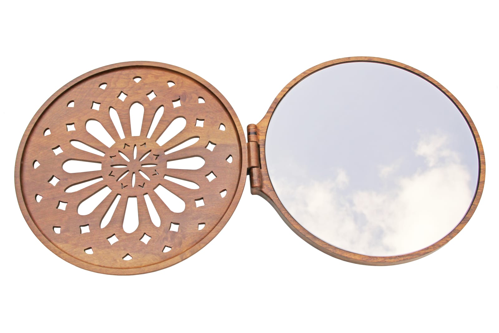 Maria Fernanda Paes de Barros, Reliquary Mirror, 2018