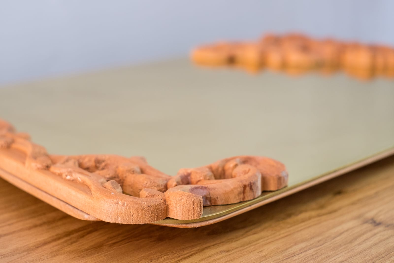 Maria Fernanda Paes de Barros, Rococó tray, 2019