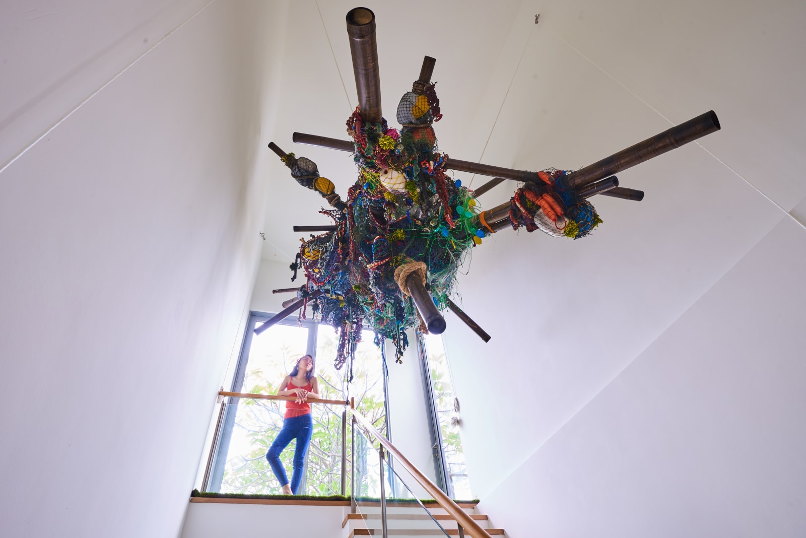 Maryanto, Larung Bertaut (in collaboration with Santi Wangchuan), 2020
